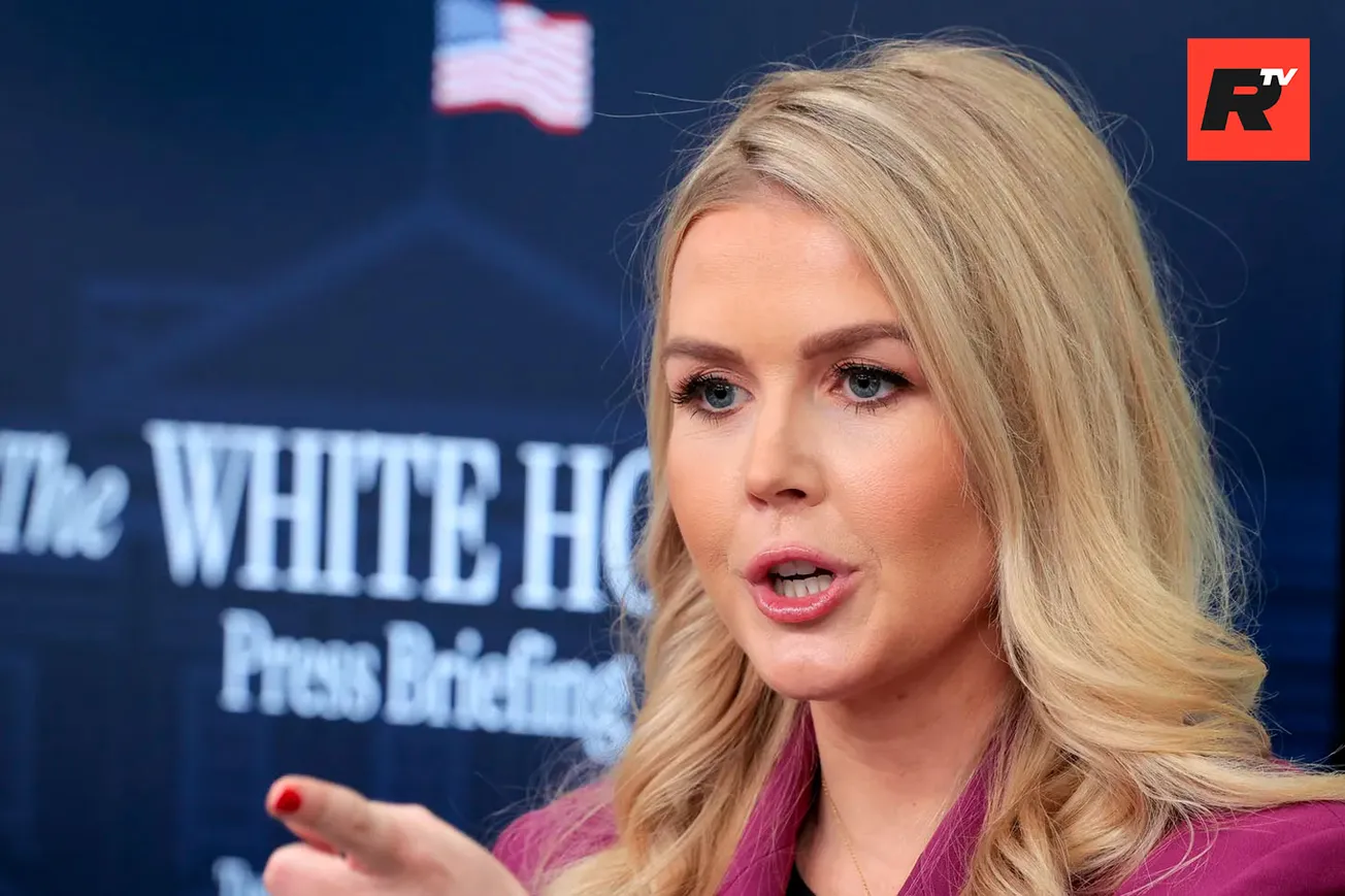 WATCH: ICE Agents Swarm Car of White House Press Sec’s Nephew’s Mother in Dramatic Arrest